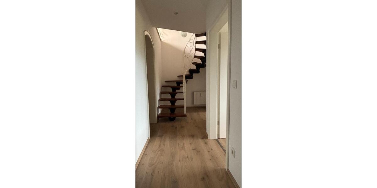 Maisonettenwohnung Warstein - 5 Zimmer, 145 m&sup2;, 1.100&euro; | Angebot:26700880