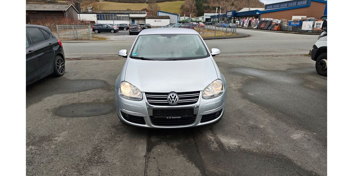 VW Jetta 152.800 km 4.300 &euro; Büren 33142