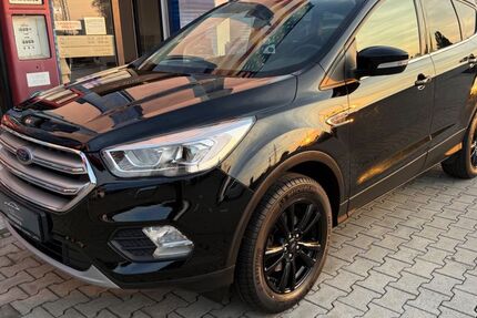 Ford Kuga 77.861 km 13.699 &euro; Paderborn 33104
