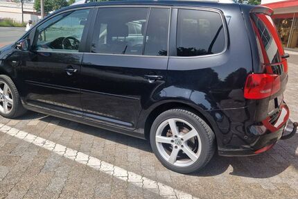 VW Touran 177.000 km 7.750 &euro; Lippstadt 59557