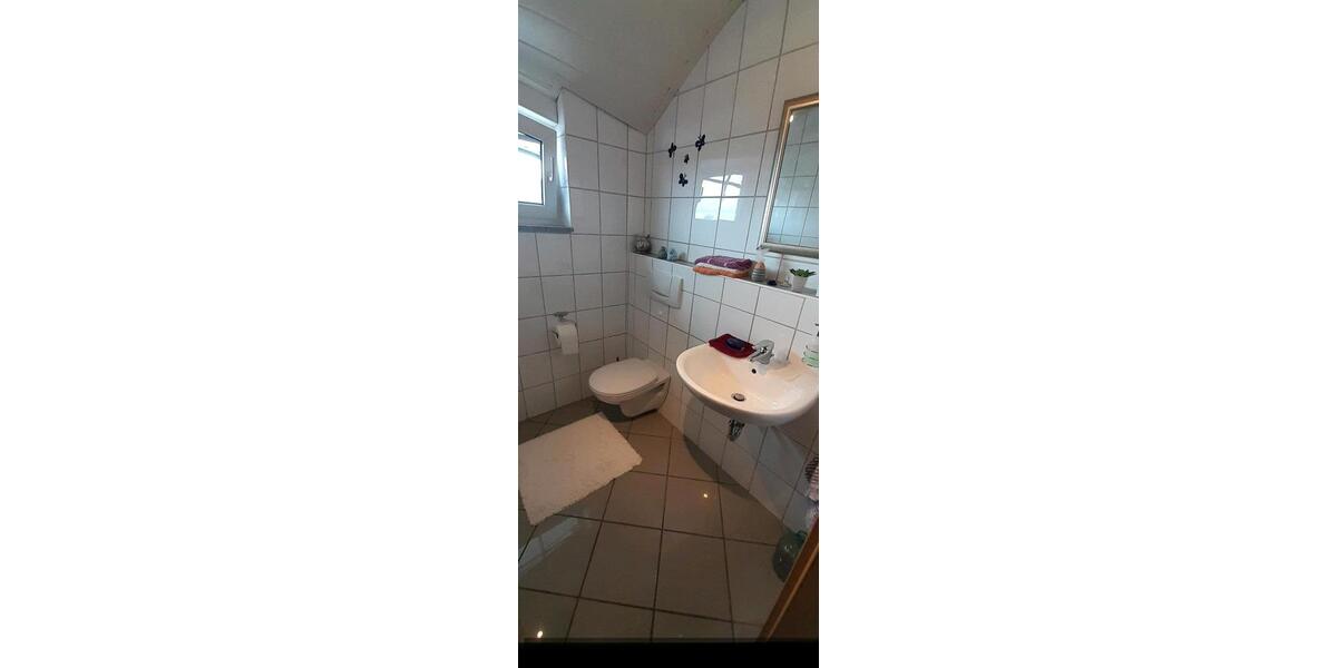 Dachgeschoßwohnung Erwitte - 4 Zimmer, 115 m&sup2;, 750&euro; | Angebot:25221232