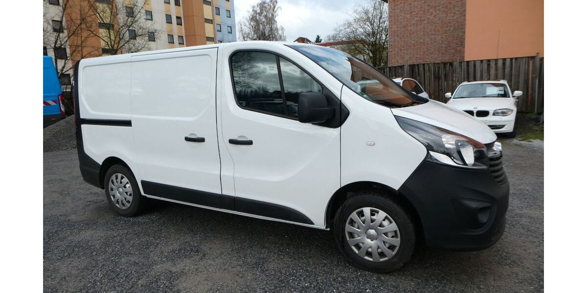 Opel Vivaro 96.000 km 9.999 &euro; Paderborn 33100