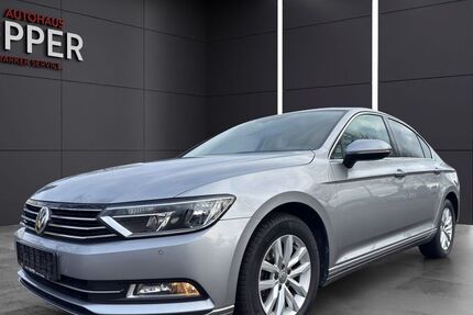 VW Passat 144.500 km 14.950 &euro; Paderborn 33104
