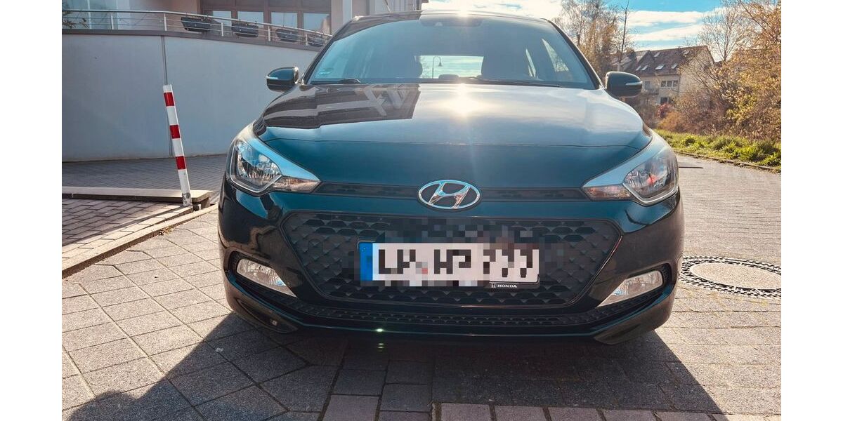Hyundai i20 86.160 km 7.900 &euro; Lippstadt 59555