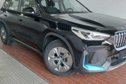 BMW iX1 110.500 km 27.390 &euro; Paderborn 33100