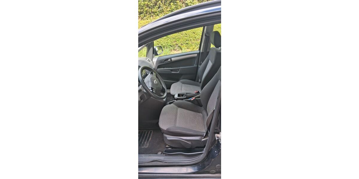 Opel Zafira 219.400 km 3.050 &euro; Warstein 59581