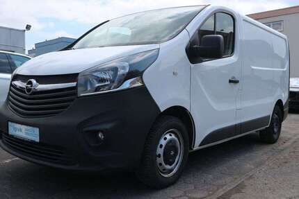 Opel Vivaro 131.104 km 11.790 &euro; Paderborn Schloß-Neuhaus 33104