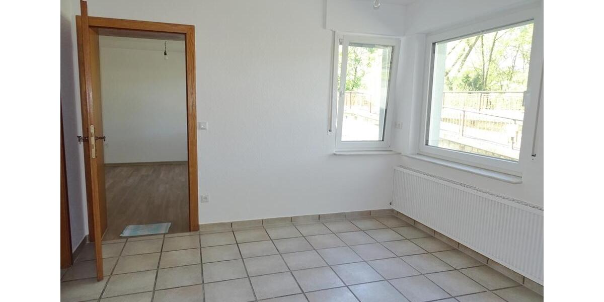 Erdgeschoßwohnung Büren - 2 Zimmer, 72 m&sup2;, 495&euro; | Angebot:26545803