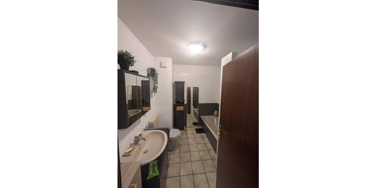 Erdgeschoßwohnung Paderborn - 3 Zimmer, 75 m&sup2;, 960&euro; | Angebot:25232968