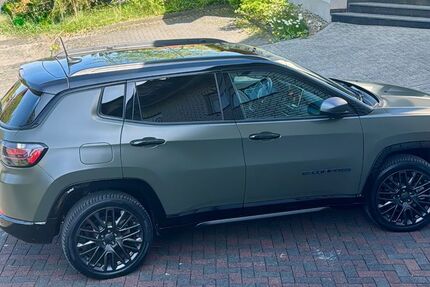 Jeep Compass 78.000 km 22.999 &euro; Paderborn 33100