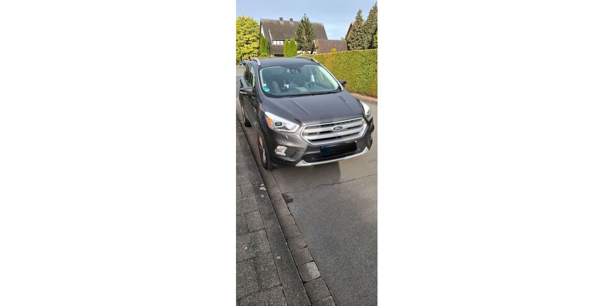 Ford Kuga 107.000 km 12.900 &euro; Oelde 59302