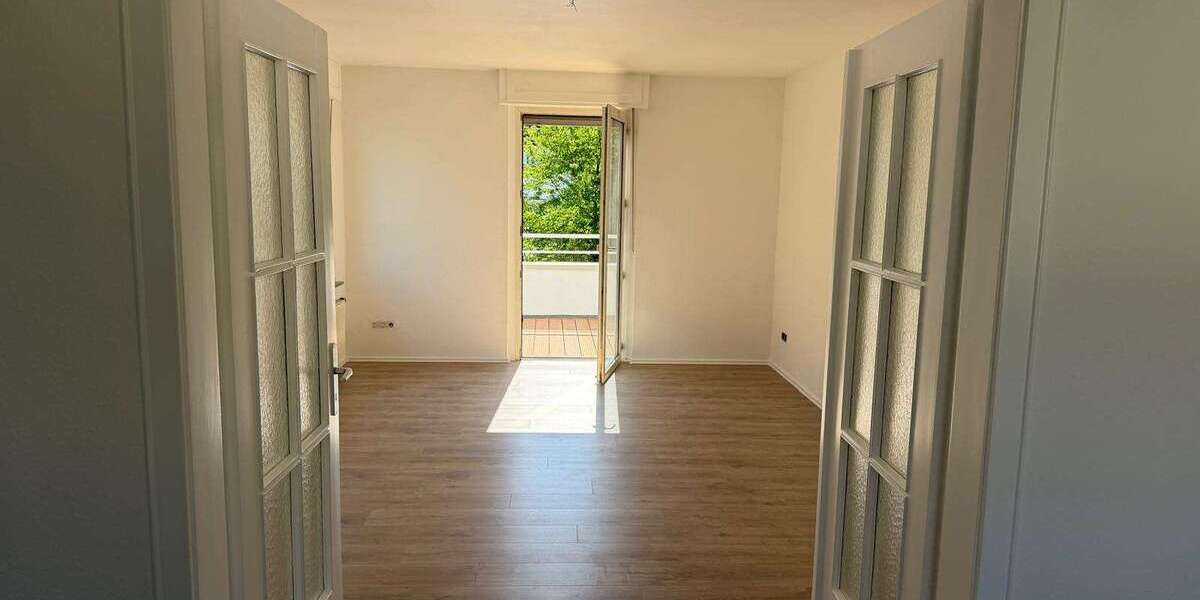 Etagenwohnung Lippstadt - 4 Zimmer, 95 m&sup2;, 950&euro; | Angebot:26931418