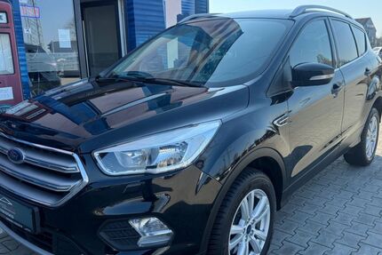 Ford Kuga 90.346 km 12.799 &euro; Paderborn 33104