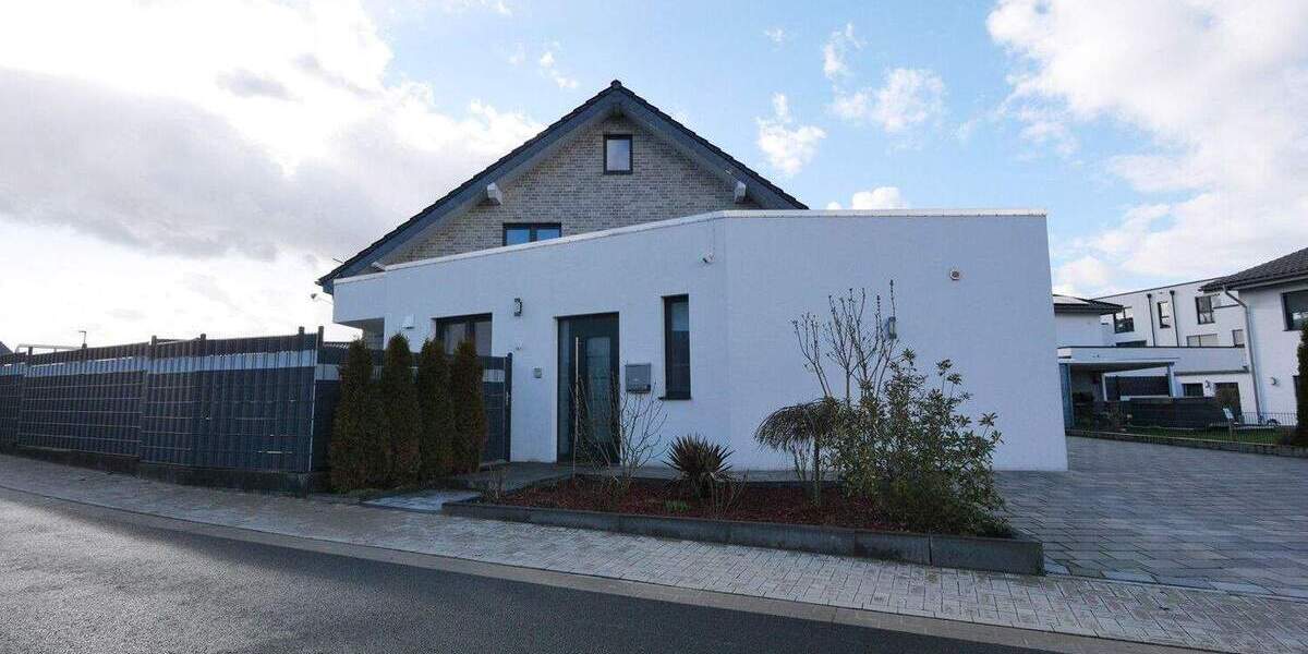 Einfamilienhaus Bad Wünnenberg Haaren - 8 Zimmer, 214 m&sup2;, 499.000&euro; | Angebot:25776601