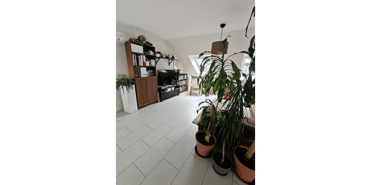 Dachgeschoßwohnung Gütersloh - 3 Zimmer, 170 m&sup2;, 1.710&euro; | Angebot:25974791