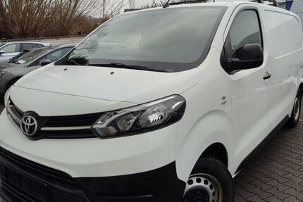 Toyota Proace (Verso) 115.000 km 9.990 &euro; Paderborn 33102