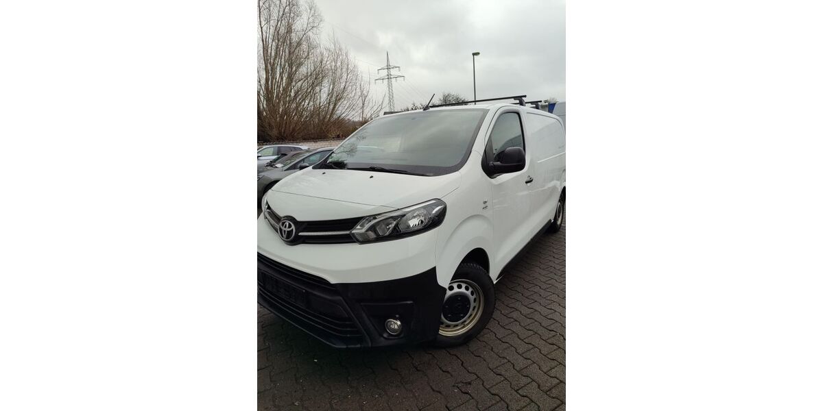 Toyota Proace (Verso) 115.000 km 9.990 &euro; Paderborn 33102