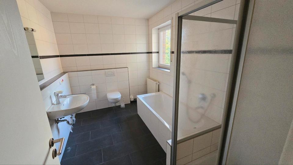 Etagenwohnung Gütersloh - 3 Zimmer, 117 m&sup2;, 1.200&euro; | Angebot:25865891