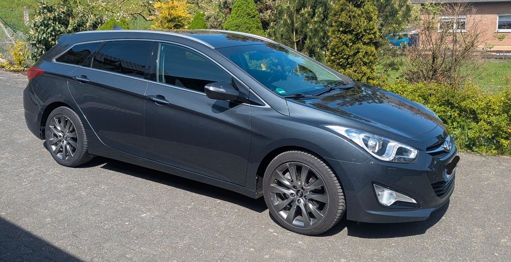 Hyundai i40 167.530 km 6.000 &euro; Borchen 33178