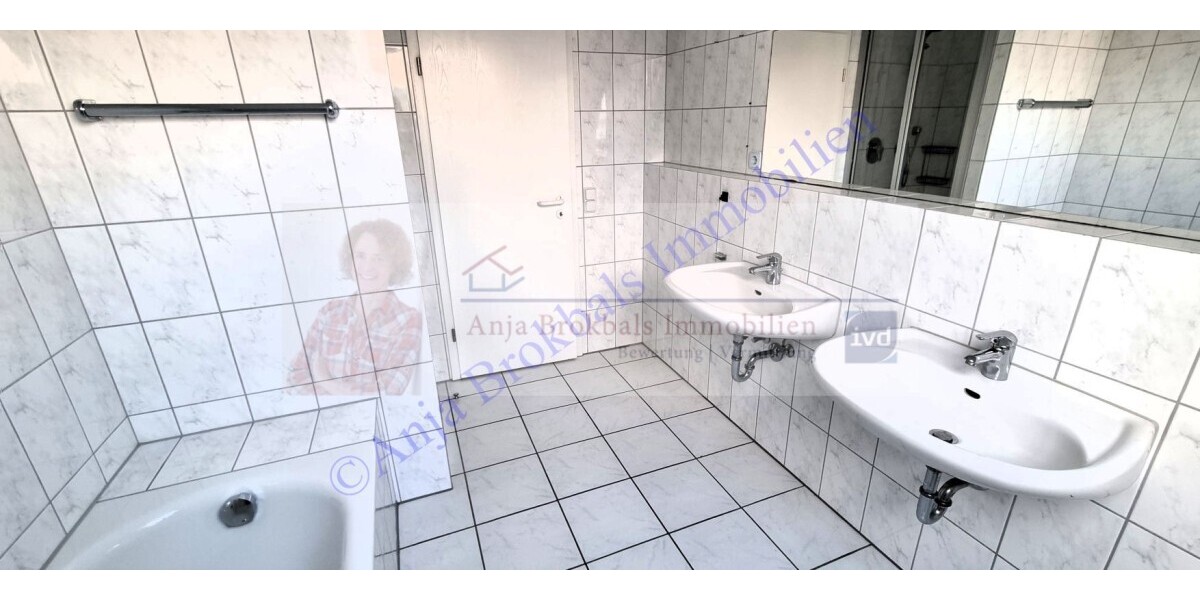 Junge DHH mit Garage Nähe Theater Gütersloh - provisionsfrei für Käufer - Doppelhaushälfte Gütersloh | Angebot:26125042