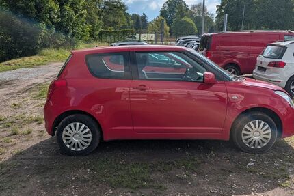 Suzuki Swift 215.000 km 1.290 &euro; Paderborn 33104