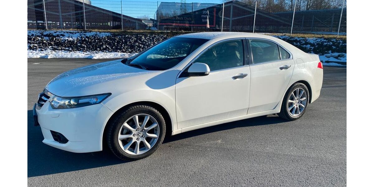 Honda Accord 203.000 km 8.000 &euro; Geseke 59590