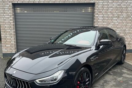 Maserati Ghibli 90.000 km 45.999 &euro; Rheda-Wiedenbrück 33378