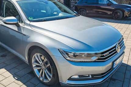 VW Passat Variant 150.000 km 18.800 &euro; Geseke 59590