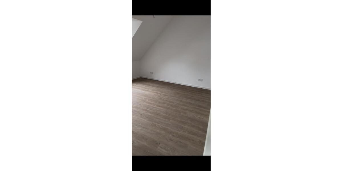 Dachgeschoßwohnung Paderborn Elsen - 3 Zimmer, 76 m&sup2;, 1.096&euro; | Angebot:25832730