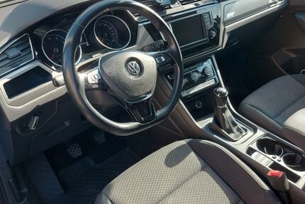 VW Touran 95.000 km 13.400 &euro; Gütersloh 33334