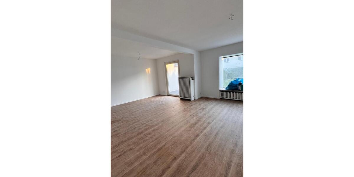 Reihenhaus Lippstadt Overhagen - 6 Zimmer, 151 m&sup2;, 1.450&euro; | Angebot:25795324