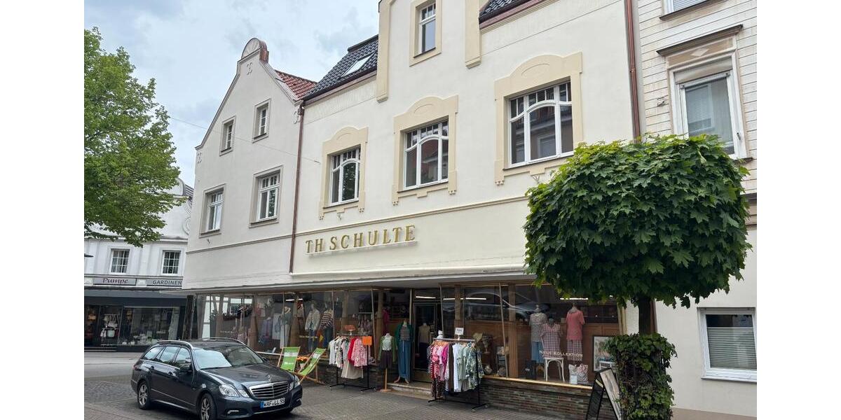 Etagenwohnung Beckum - 5 Zimmer, 140 m&sup2;, 1.000&euro; | Angebot:26597119