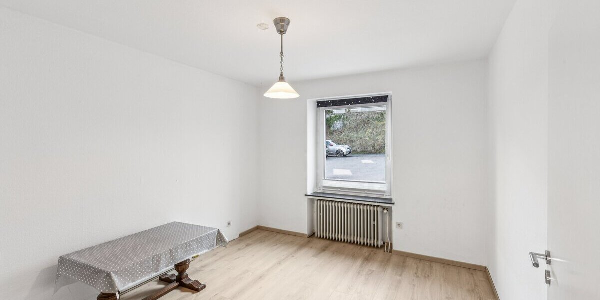 Zweifamilienhaus mit Potenzial – ideal für Mehrgenerationenwohnen oder Kapitalanlage - Einfamilienhaus Warstein | Angebot:25857972