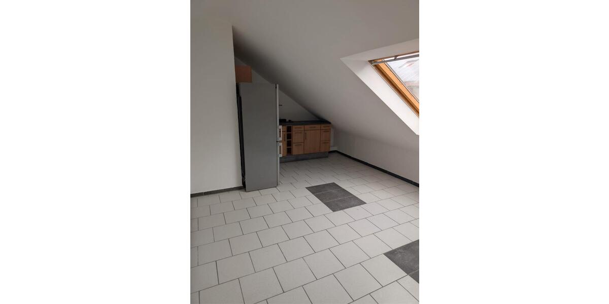 Dachgeschoßwohnung Lippstadt - 1 Zimmer, 15 m&sup2;, 300&euro; | Angebot:26661745