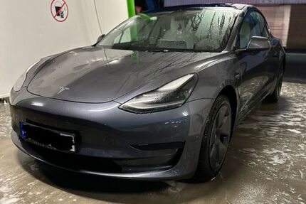 Tesla Model 3 98.000 km 22.999 &euro; Paderborn 33104