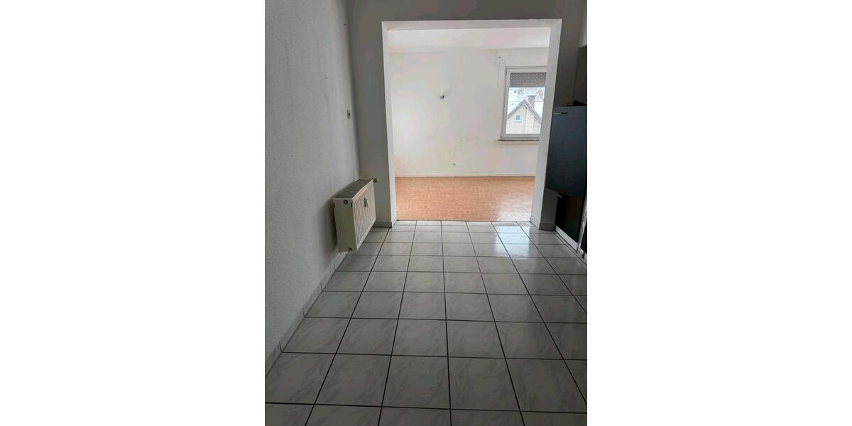 Erdgeschoßwohnung Büren - 3 Zimmer, 85 m&sup2;, 595&euro; | Angebot:25982705