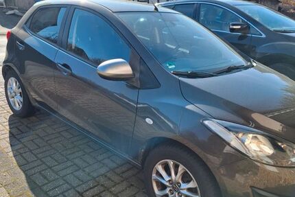 Mazda 2 140.000 km 4.500 &euro; Warstein 59581