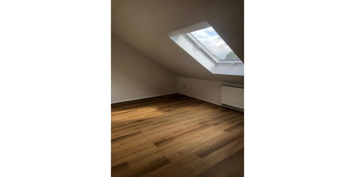 Dachgeschoßwohnung Oelde - 1 Zimmer, 65 m&sup2;, 615&euro; | Angebot:25933967