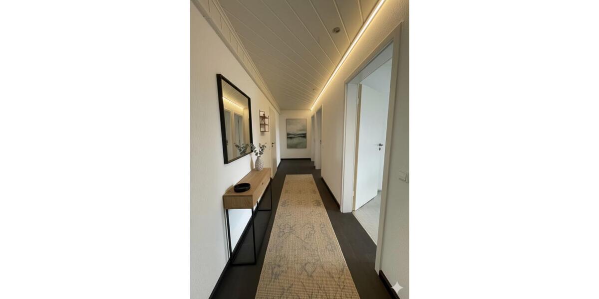 Dachgeschoßwohnung Delbrück - 4 Zimmer, 155 m&sup2;, 1.200&euro; | Angebot:26496379