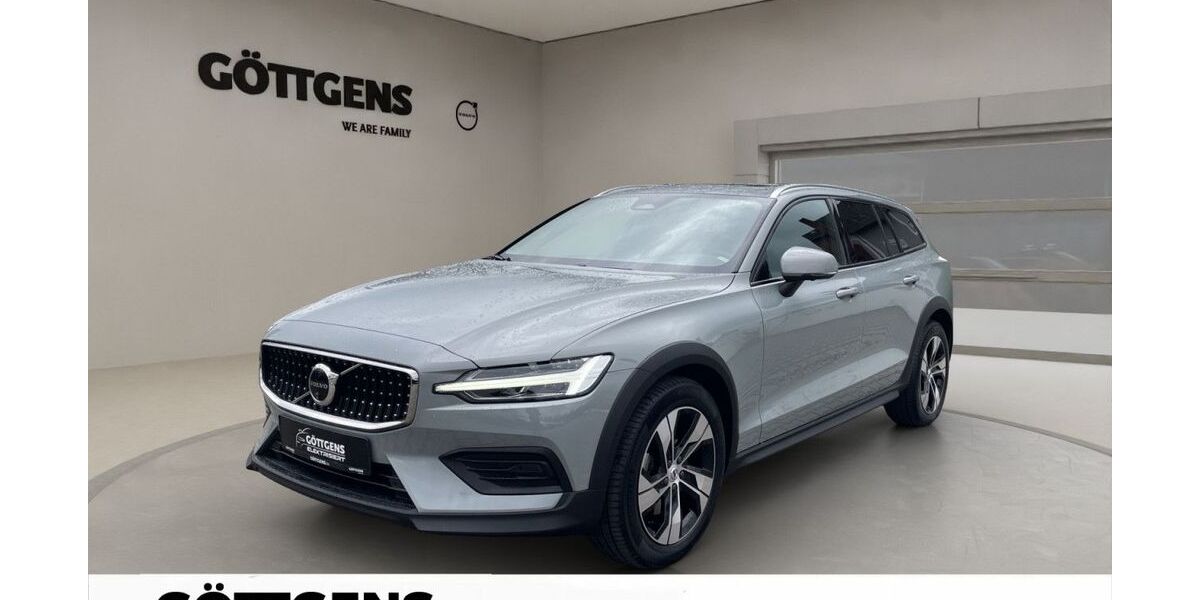 Volvo V60 Cross Country 22.820 km 43.980 &euro; Soest 59494