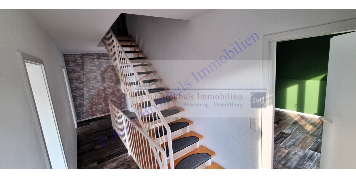 Junge DHH mit Garage Nähe Theater Gütersloh - provisionsfrei für Käufer - Doppelhaushälfte Gütersloh | Angebot:26125042