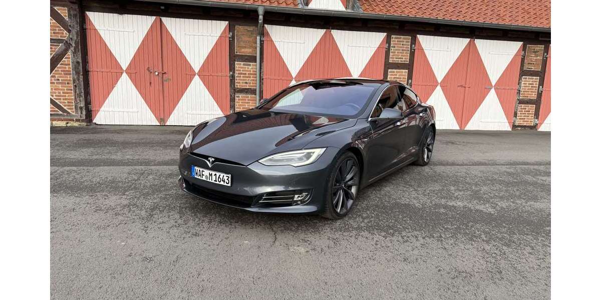 Tesla Model S 153.608 km 28.000 &euro; Ostenfelde 59320