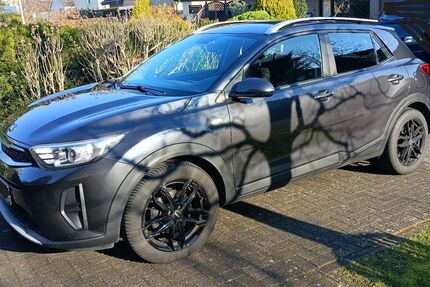 Kia Stonic 49.000 km 13.700 &euro; Gütersloh 33330