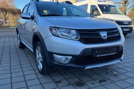 Dacia Sandero 49.680 km 7.999 &euro; Paderborn 33104