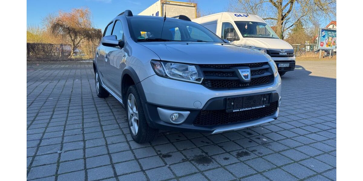 Dacia Sandero 49.680 km 7.999 &euro; Paderborn 33104