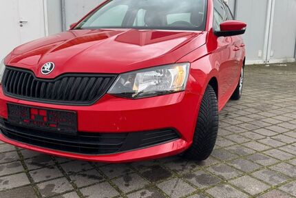 Skoda Fabia 110.700 km 7.399 &euro; Paderborn 33104