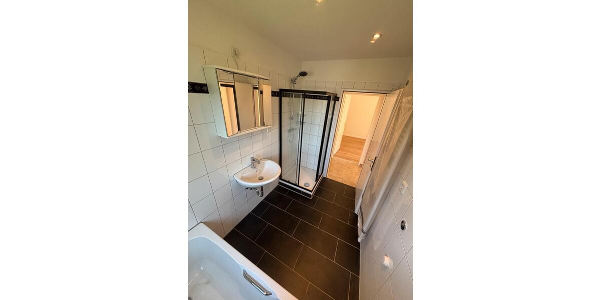 Etagenwohnung Lippstadt Overhagen - 3 Zimmer, 78 m&sup2;, 1.350&euro; | Angebot:26680723