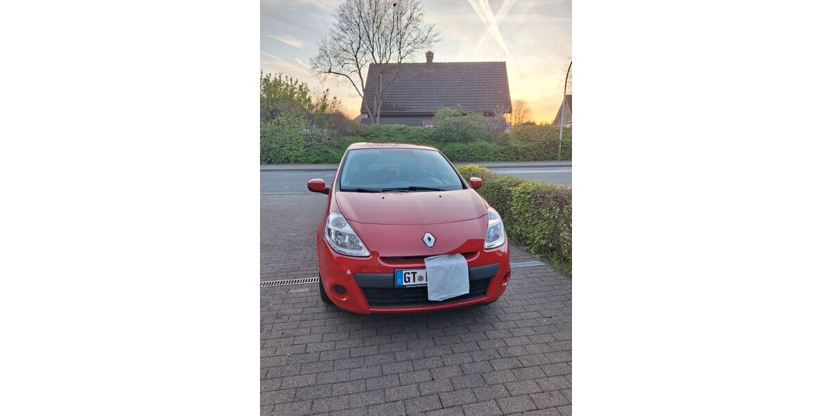 Renault Clio 114.000 km 3.990 &euro; Rheda-Wiedenbrück 33378