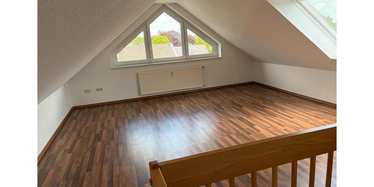 Dachgeschoßwohnung Lippstadt Bad Waldliesborn - 3 Zimmer, 85 m&sup2;, 800&euro; | Angebot:26604513