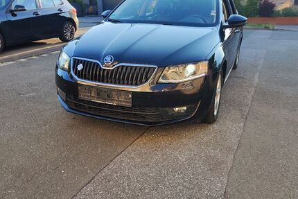 Skoda Octavia 128.800 km 9.450 &euro; Paderborn 33102